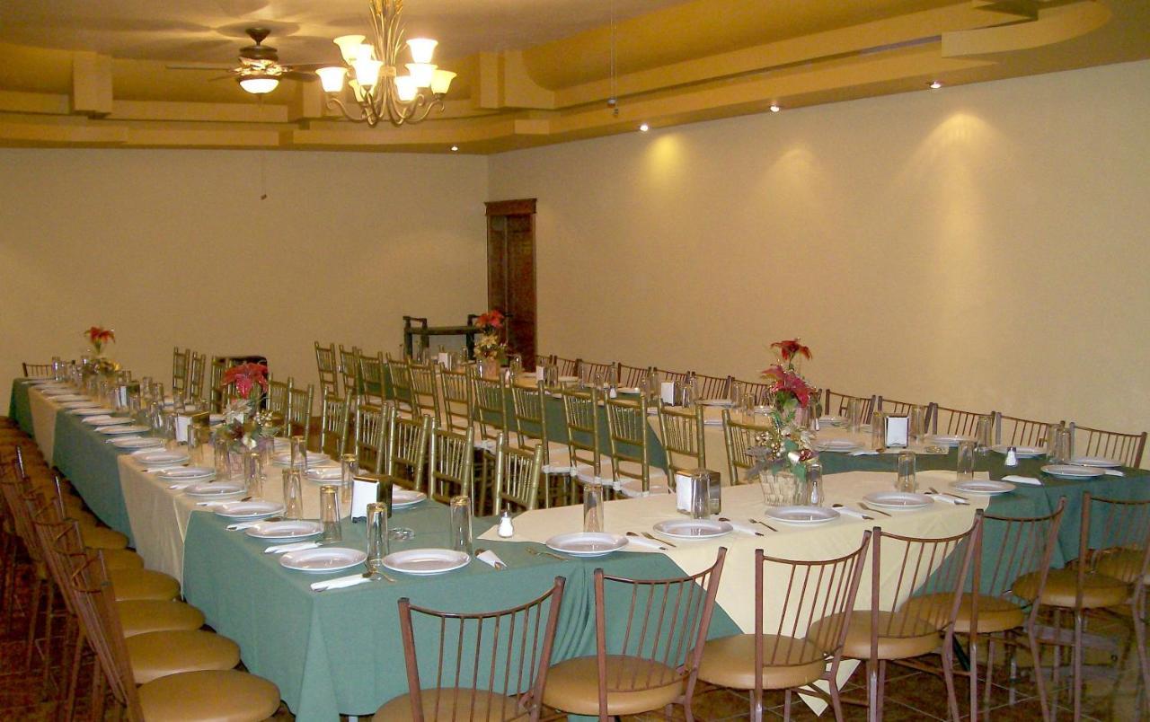 Hotel El Dorado Сабинас Экстерьер фото